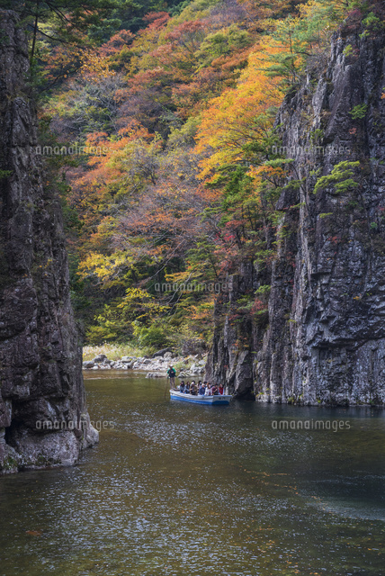 秋の三段峡黒淵
(c)YOSHITSUGU NISHIGAKI/SEBUN PHOTO