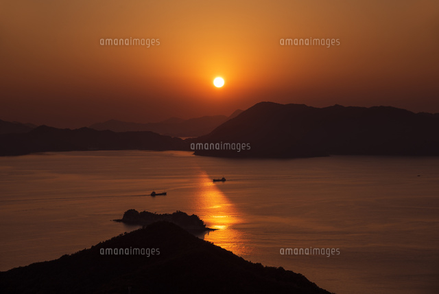 切石山より瀬戸内海の夕日
(c)YOSHITSUGU NISHIGAKI/SEBUN PHOTO