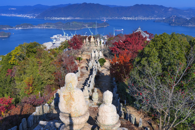 秋の白滝山と五百羅漢
(c)YOSHITSUGU NISHIGAKI/SEBUN PHOTO