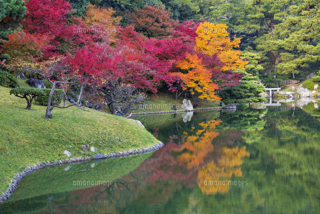 秋の栗林公園
(c)YOSHITSUGU NISHIGAKI/SEBUN PHOTO