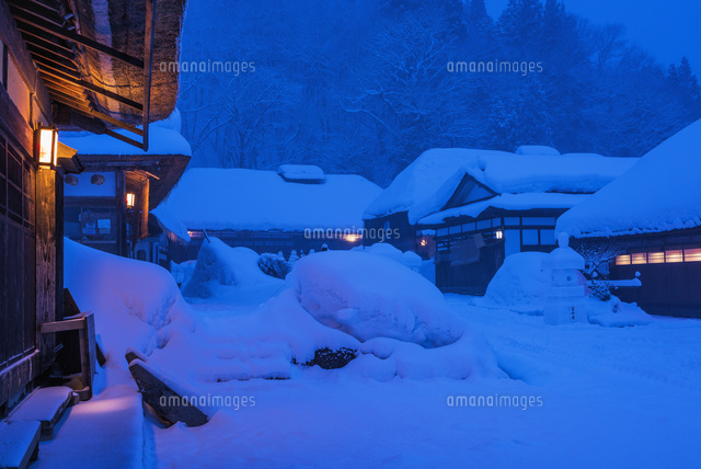 雪の大内宿夜景
(c)YOSHITSUGU NISHIGAKI/SEBUN PHOTO