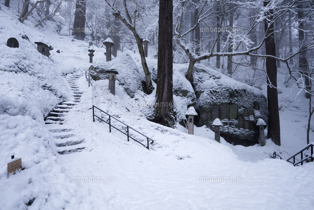 雪の山寺
(c)YOSHITSUGU NISHIGAKI/SEBUN PHOTO