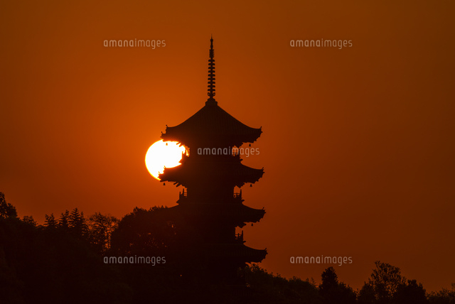 備中国分寺と朝日
(c)YOSHITSUGU NISHIGAKI/SEBUN PHOTO