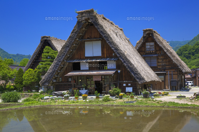 田園と白川郷
(c)YOSHITSUGU NISHIGAKI/SEBUN PHOTO
