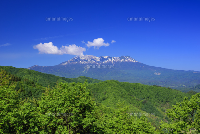 地蔵峠より御岳
(c)YOSHITSUGU NISHIGAKI/SEBUN PHOTO