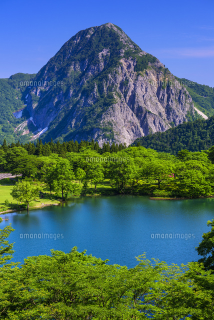高浪の池と明星山
(c)YOSHITSUGU NISHIGAKI/SEBUN PHOTO