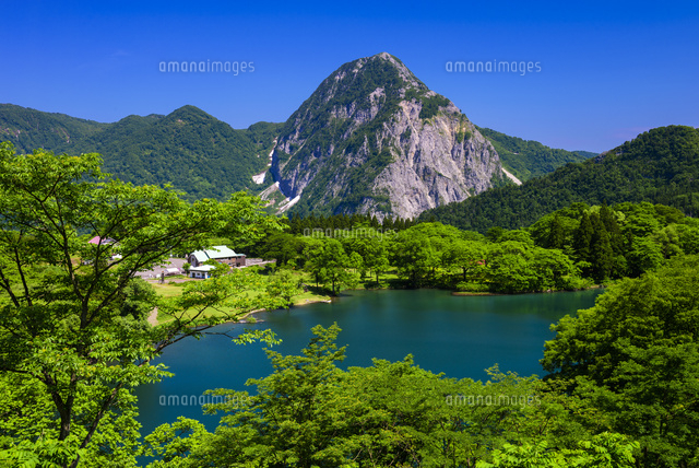 高浪の池と明星山
(c)YOSHITSUGU NISHIGAKI/SEBUN PHOTO
