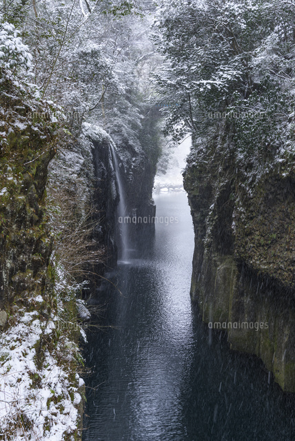 雪の高千穂峡
(c)YOSHITSUGU NISHIGAKI/SEBUN PHOTO
