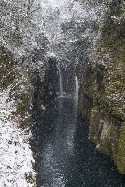 雪の高千穂峡
(c)YOSHITSUGU NISHIGAKI/SEBUN PHOTO