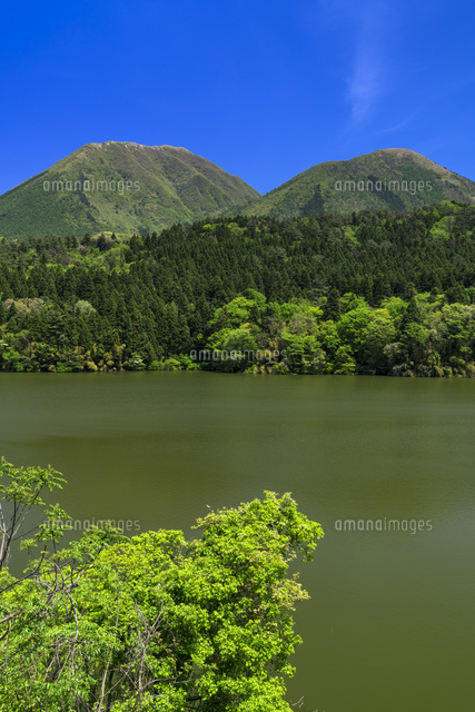 浮布池と三瓶山
(c)YOSHITSUGU NISHIGAKI/SEBUN PHOTO