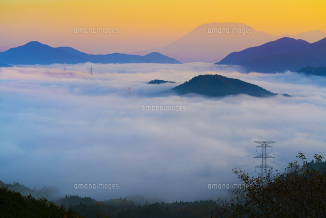 朝の雲海と大山
(c)YOSHITSUGU NISHIGAKI/SEBUN PHOTO