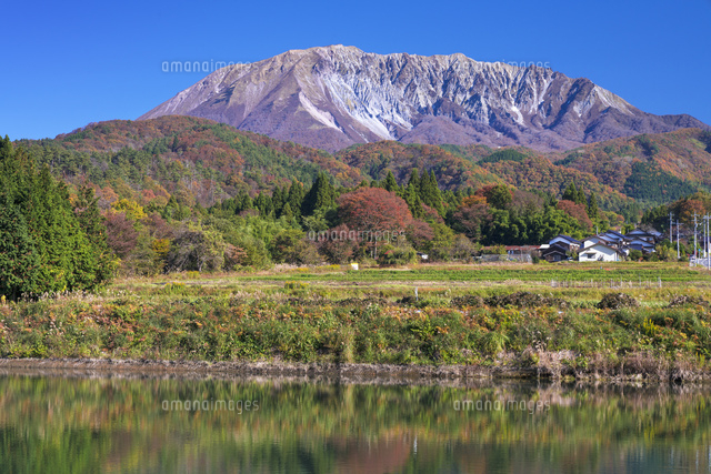 紅葉の大山
(c)YOSHITSUGU NISHIGAKI/SEBUN PHOTO