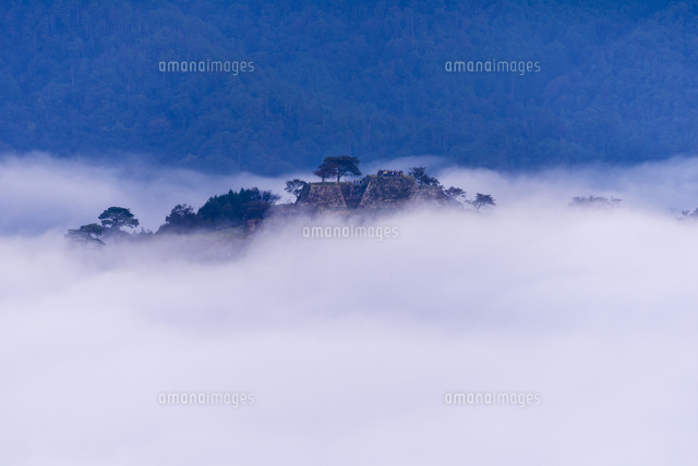 立雲峡より竹田城跡
(c)YOSHITSUGU NISHIGAKI/SEBUN PHOTO