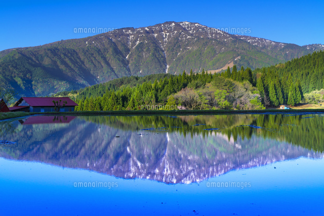 逆さ氷ノ山
(c)YOSHITSUGU NISHIGAKI/SEBUN PHOTO