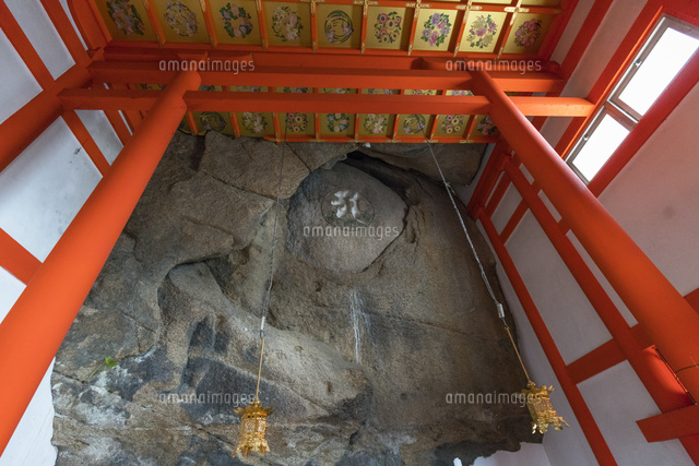 江洞窟
(c)YOSHITSUGU NISHIGAKI/SEBUN PHOTO