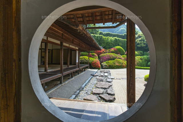 サツキ咲く頼久寺
(c)YOSHITSUGU NISHIGAKI/SEBUN PHOTO