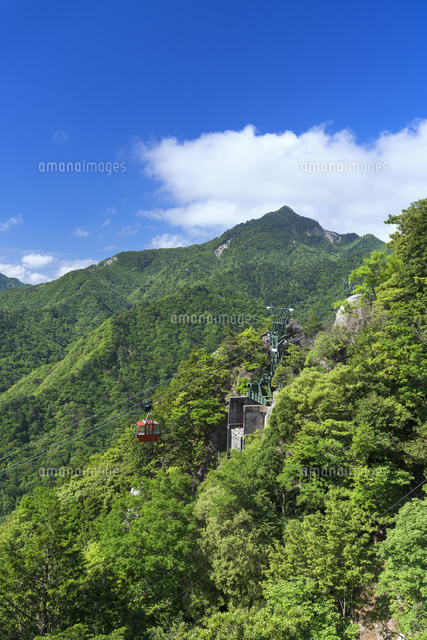 御在所岳ロープウェイと鎌ヶ岳
(c)YOSHITSUGU NISHIGAKI/SEBUN PHOTO