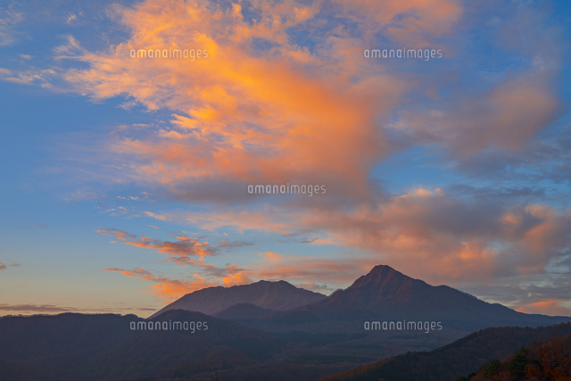 鬼面台より大山と夕焼け
(c)YOSHITSUGU NISHIGAKI/SEBUN PHOTO