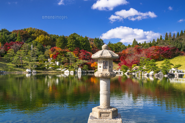 紅葉の三景園
(c)YOSHITSUGU NISHIGAKI/SEBUN PHOTO