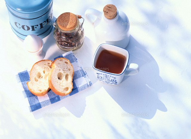 コーヒーとミルクとパン
(c)NORIKAZU KATSUI/orion