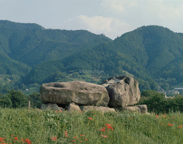 曼珠沙花の石舞台 明日香村 奈良
(c)IKUO NONAKA/SEBUN PHOTO