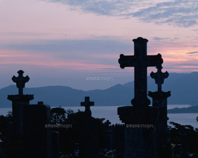 夕景のキリシタン墓地 田平 平戸 長崎県
(c)IKUO NONAKA/SEBUN PHOTO