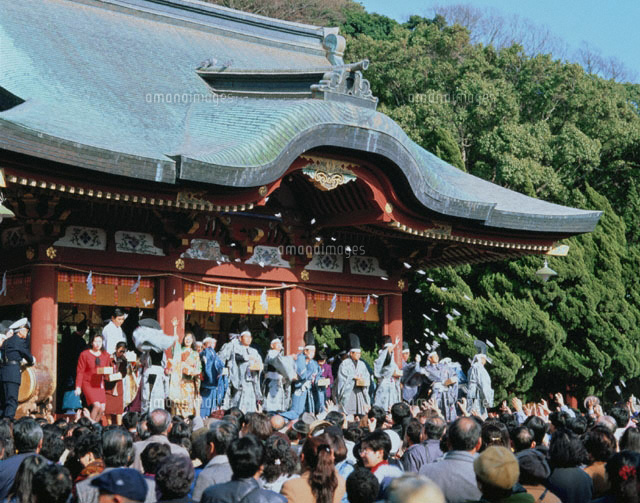 鶴岡八幡宮の節分祭の群衆 鎌倉 神奈川県
(c)IKUO NONAKA/SEBUN PHOTO