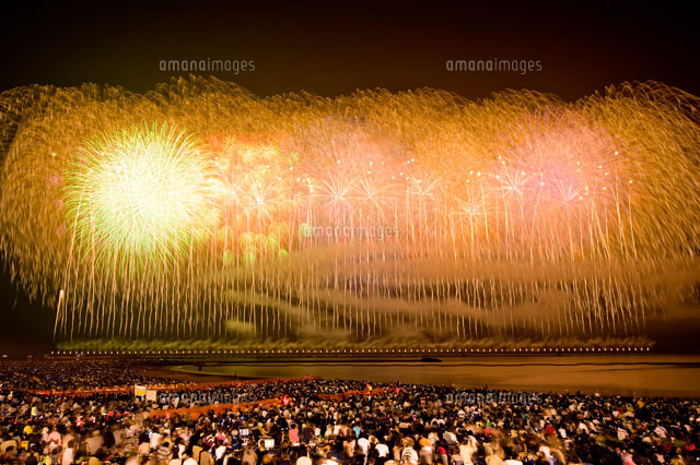 ぎおん柏崎まつりの花火
(c)NIIGATA PHOTO LIBRARY/SEBUN PHOTO