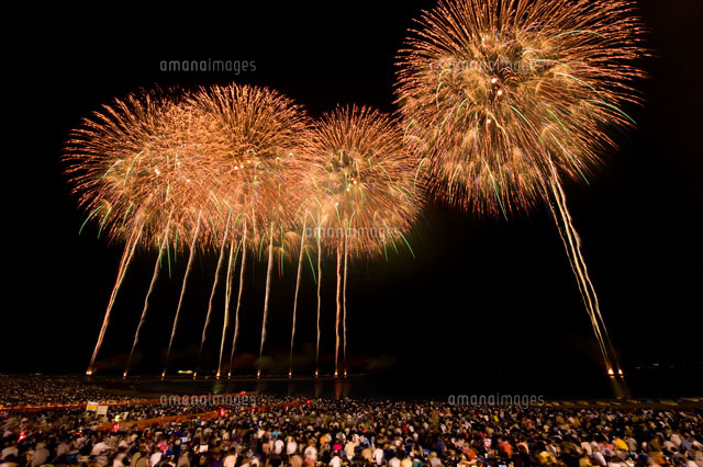 ぎおん柏崎まつりの花火
(c)NIIGATA PHOTO LIBRARY/SEBUN PHOTO
