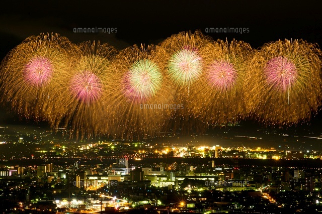 長岡まつり花火
(c)NIIGATA PHOTO LIBRARY/SEBUN PHOTO
