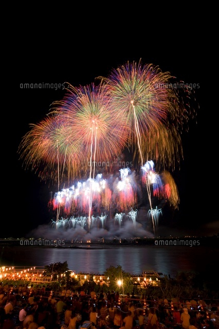 長岡まつり花火
(c)NIIGATA PHOTO LIBRARY/SEBUN PHOTO