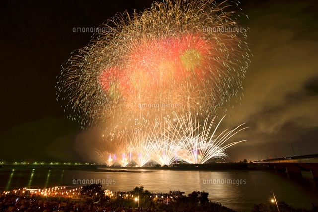 長岡まつり花火
(c)NIIGATA PHOTO LIBRARY/SEBUN PHOTO