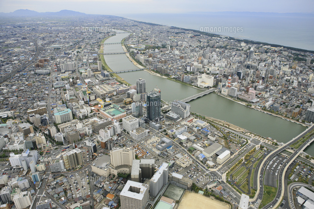新潟市の空撮
(c)NIIGATA PHOTO LIBRARY/SEBUN PHOTO