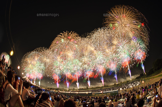 長岡祭りの花火大会
(c)NIIGATA PHOTO LIBRARY/SEBUN PHOTO