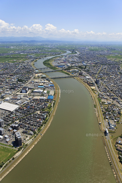 信濃川と街並みの空撮
(c)NIIGATA PHOTO LIBRARY/SEBUN PHOTO