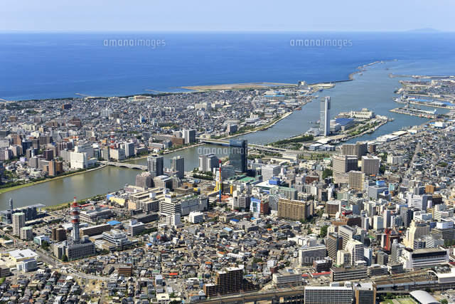 新潟駅南口方向から日本海方面を望む空撮
(c)NIIGATA PHOTO LIBRARY/SEBUN PHOTO