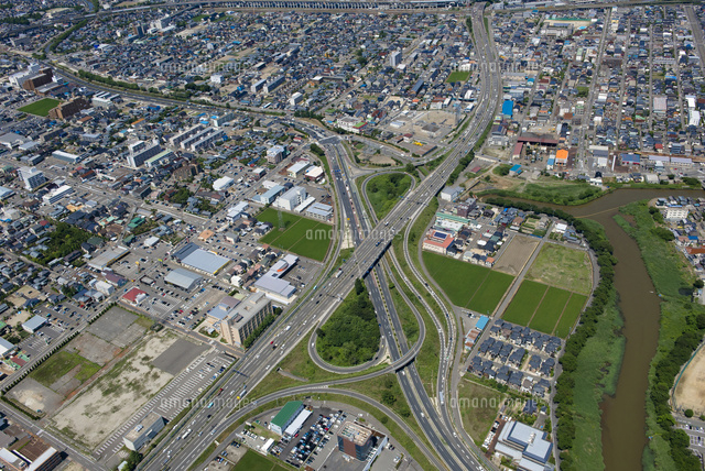 新潟バイパス紫竹山インターチェンジ付近の空撮
(c)NIIGATA PHOTO LIBRARY/SEBUN PHOTO