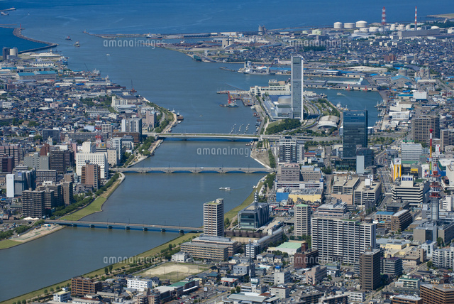 信濃川と街並みの空撮
(c)NIIGATA PHOTO LIBRARY/SEBUN PHOTO