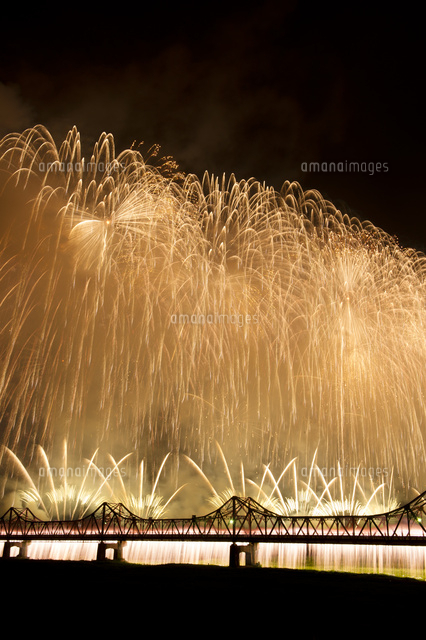 長岡まつりの大花火大会
(c)NIIGATA PHOTO LIBRARY/SEBUN PHOTO