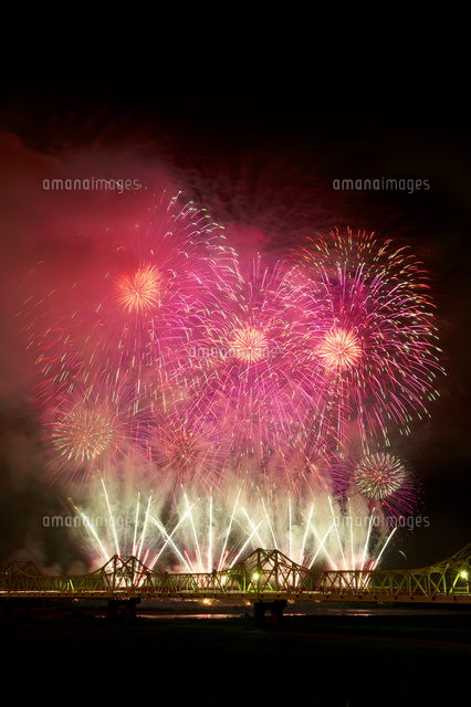 長岡まつりの大花火大会
(c)NIIGATA PHOTO LIBRARY/SEBUN PHOTO