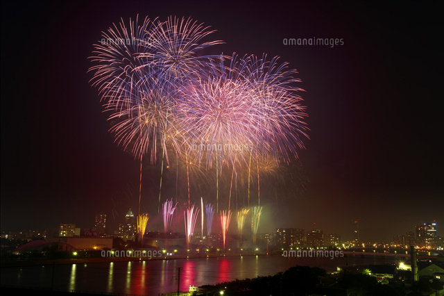 新潟まつりの花火大会
(c)NIIGATA PHOTO LIBRARY/SEBUN PHOTO