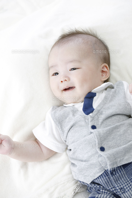甘える赤ちゃん
(c)NIIGATA PHOTO LIBRARY/SEBUN PHOTO