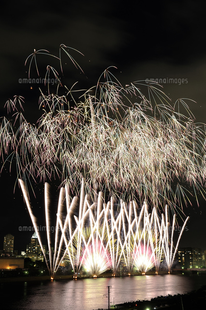 新潟まつりの花火大会
(c)NIIGATA PHOTO LIBRARY/SEBUN PHOTO