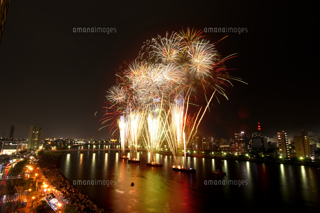 新潟まつりの花火大会
(c)NIIGATA PHOTO LIBRARY/SEBUN PHOTO