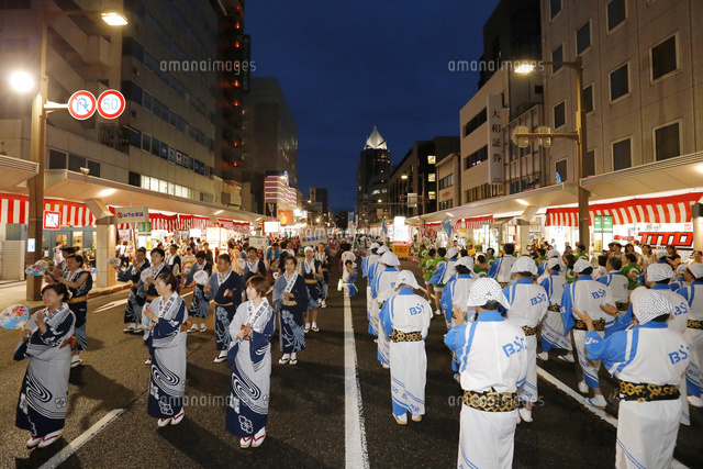 新潟まつりの大民謡流し
(c)NIIGATA PHOTO LIBRARY/SEBUN PHOTO