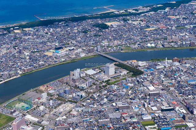 新潟県庁周辺の空撮
(c)NIIGATA PHOTO LIBRARY/SEBUN PHOTO