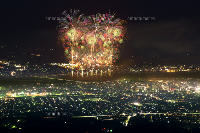 長岡まつりの大花火大会
(c)NIIGATA PHOTO LIBRARY/SEBUN PHOTO