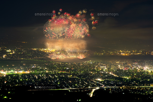 長岡まつりの大花火大会
(c)NIIGATA PHOTO LIBRARY/SEBUN PHOTO