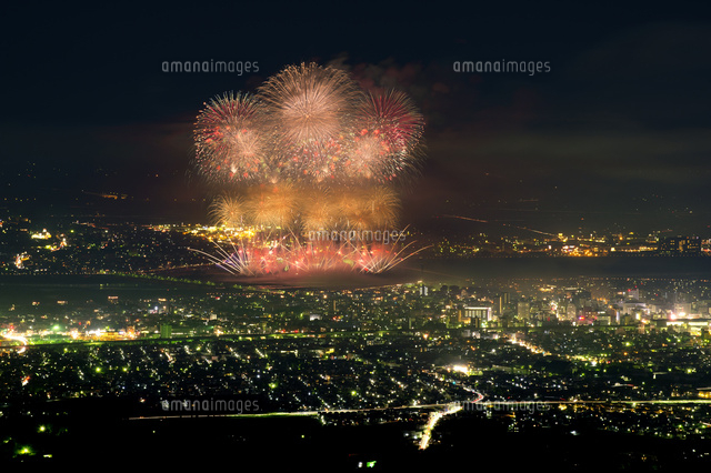 長岡まつりの大花火大会
(c)NIIGATA PHOTO LIBRARY/SEBUN PHOTO