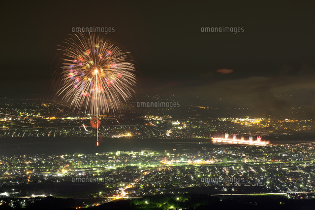 長岡まつりの大花火大会
(c)NIIGATA PHOTO LIBRARY/SEBUN PHOTO